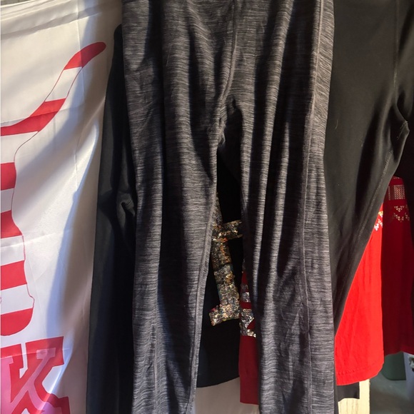 2- Victoria Secret Leggings sz 16 - Picture 3 of 6